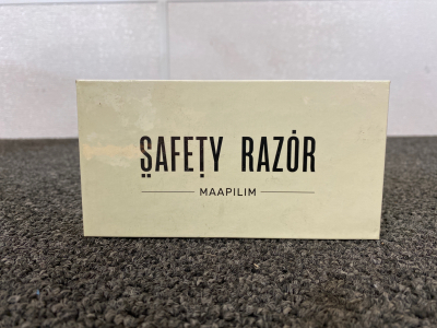 New in Box Safety Razor Maapilim