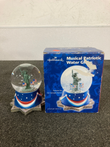 Hallmark Muiscal Patriotic Snow Globe