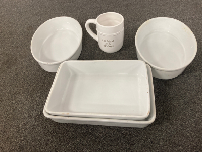 Set of ceramic dishes