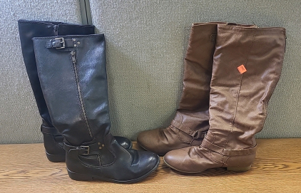 (2) Pair Women's Boots