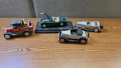 (4) Collectable Model Cars