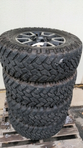 07-22 Toyota Tundra Tires w/Rims