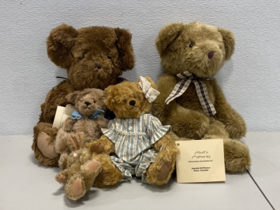 (4) Vintage 1980s-1990s Teddy Bears and (1) Mount’n Memories Teddy bear