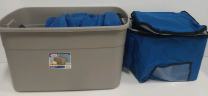 (4) Sterno Blue 15&rdquo;x15&rdquo; x14&rdquo; Insulated Milk Crate/Food Delivery Bags (1) Sterilite 30-Gallon Tote