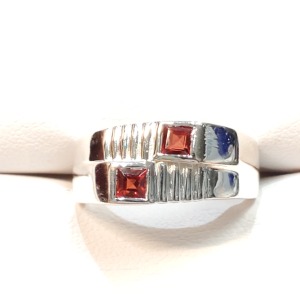 Silver Garnet Ring