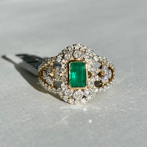 $8,470 Value, 18K Gold Emerald & Diamond Ring