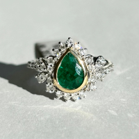 $13,285 Value, 18K Gold Emerald & Diamond Ring