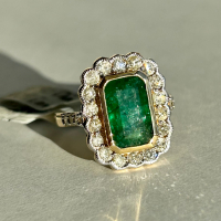 $8,060 Value, 18K Gold Diamond & Emerald Ring