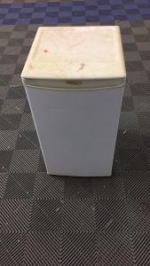 Mini Fridge - Works