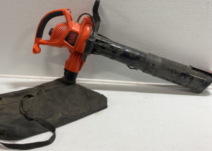 (1) Black & Decker Corded 12 amp High Performance Blower/Vacuum/ Mulcher