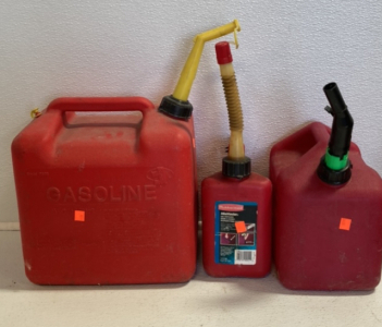 (1) 5-Gallon Gasoline Can (1) 1-Gallon Gas Can (1) Spill-Proof 2-Gallon Gas Can