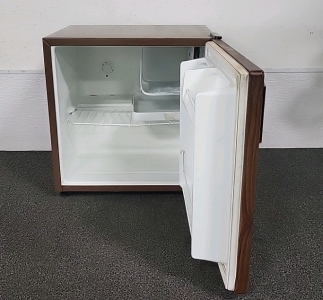 Sanyo Mini Fridge