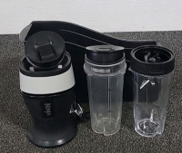 Ninja Blender with (2) Cups, (2) Lids and (1) Blade