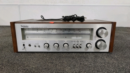 Technics FM/AM Stereo Receiver