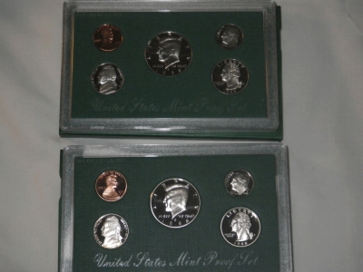 (2) 1998 Proof Sets in Case
