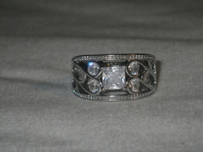 Floral Design Ring Size 9