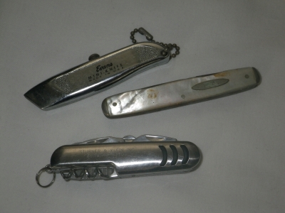 (3) Folding Knives