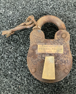 Iron Leavenworth Prison Pad Lock With Keys