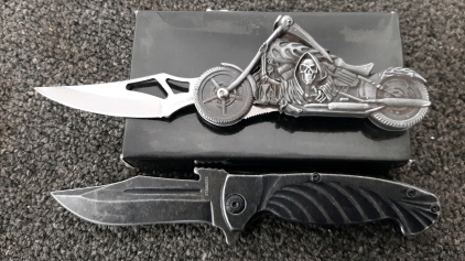 Collector Chopper Knife And Folding Knife