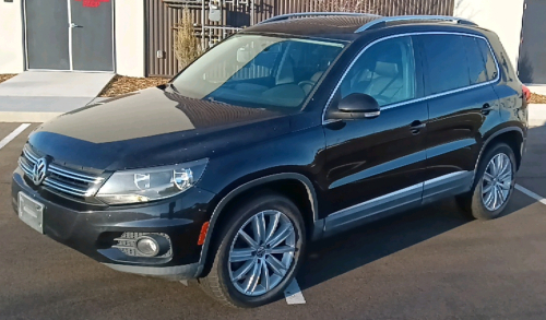 2012 Volkswagen Tiguan - AWD!