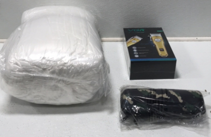 VGR Hair Clippers-White Blanket-Speaker Case