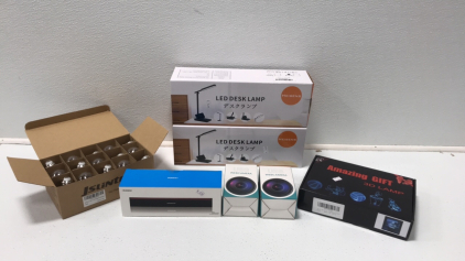 (2) LED Desk Lamps-(18) Plastic Bulbs-(2) USB Camers-3D Lamp
