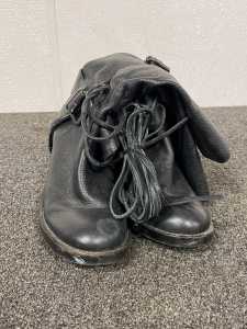 Pair of Leather Boots size 9.5 B