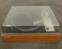 Santo Belt Drive Turntable