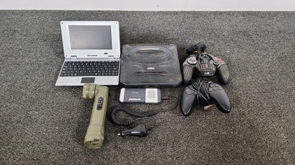 Assorted Vintage/Classic Consumer Electronics