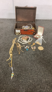 Jewelry Box Eith Assorted Jewelry