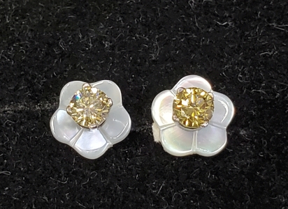 $1000 14K Diamonds(0.2Ct,I1-I2,Brownish Yellow) Earrings