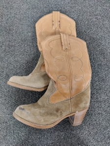 Cowgirl Style Heeled Boots