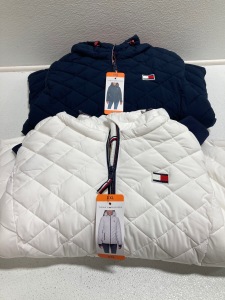Women&rsquo;s Clothes Size XXL: (1) Navy Puffy Coat, (1) White Puffy Coat