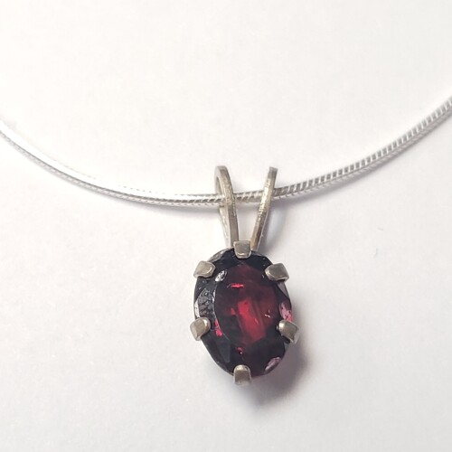 $140 Silver Garnet 18' Necklace