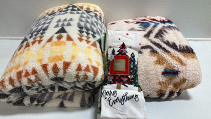 (2) Pendleton Throw Blankets, Christmas Kitchen Towels