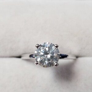$800 10K White Moissanite(1.05ct) Ring