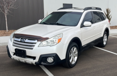 2014 Subaru Outback - AWD!