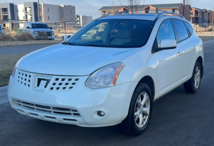 2010 Nissan Rogue - AWD!