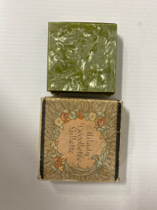 Antique &ldquo;Milady Decolletee Gillette&rdquo; Beauty Razor Set in Original Case
