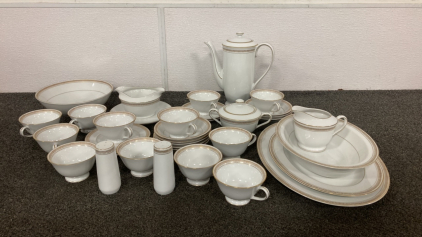 White & Gold Fine China. Made in Japan