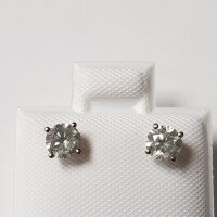 $3195 14K Diamond (0.62Ct,Si1-2,H-I) Earrings