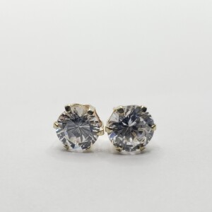 $240 10K Cz 6.5Mm Earrings