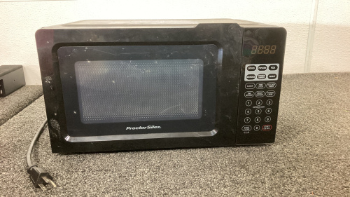 Proctor Silex Microwave— Works