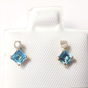 $500 14K Blue Topaz(0.44ct) Diamond(0.06ct) Earrings