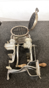 Assorted Vintage Kitchenwares