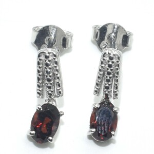 Silver Garnet(0.55ct) Earrings