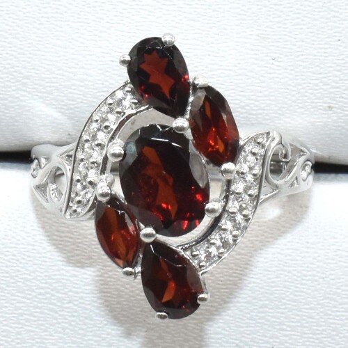 Silver Garnet Cz(3.3ct) Ring