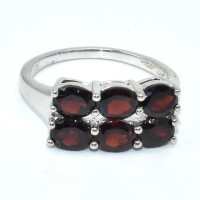 Silver Garnet(1.9ct) Ring