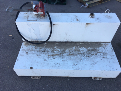 Pick up flat Tank With piston Hand Pump
