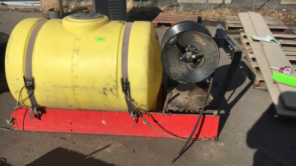 150 Gallon Tank With Hose Reel